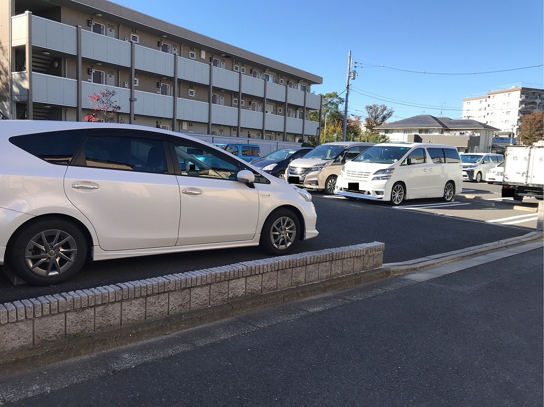 江戸川区本一色１丁目　月極駐車場